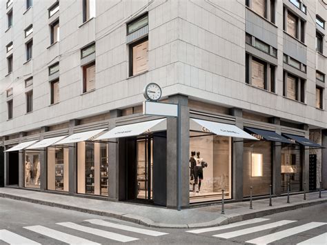 Chanel inaugurates a twin boutique in Milan 